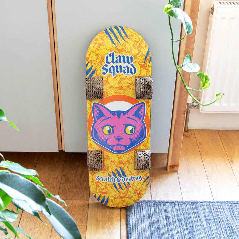 SUCK UK Ltd - USA - Skateboard Cat Scratcher