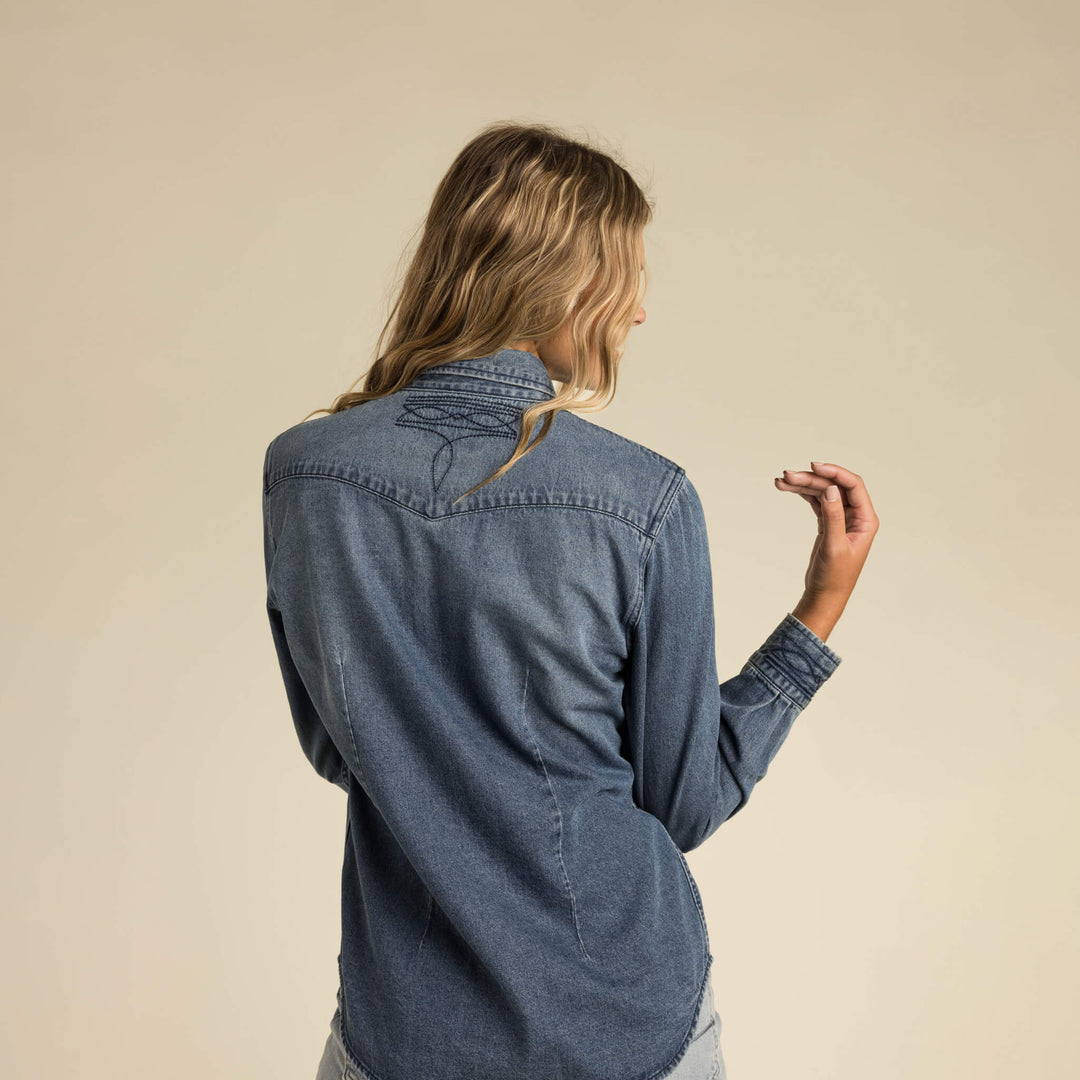 The Hondo Pearl Snap Women&