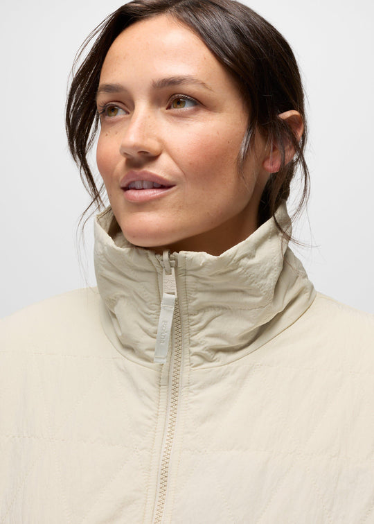 prAna Encinitas Reversible Vest in Beach Pebble, detail 1
