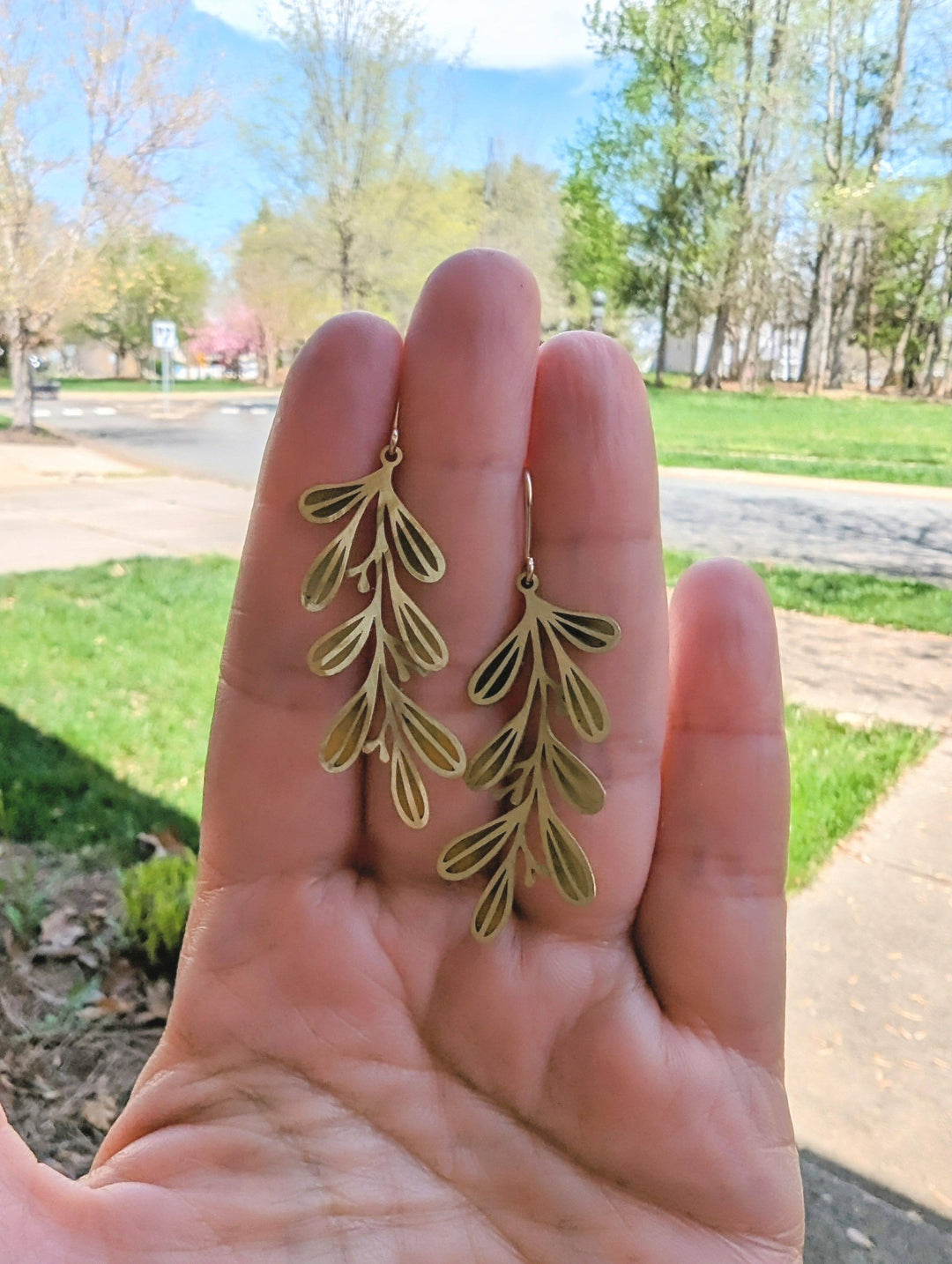 Camellia Leaves Earrings