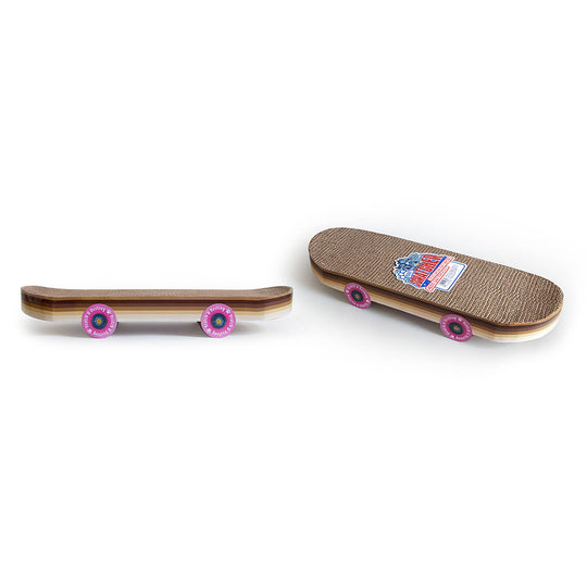SUCK UK Ltd - USA - Skateboard Cat Scratcher