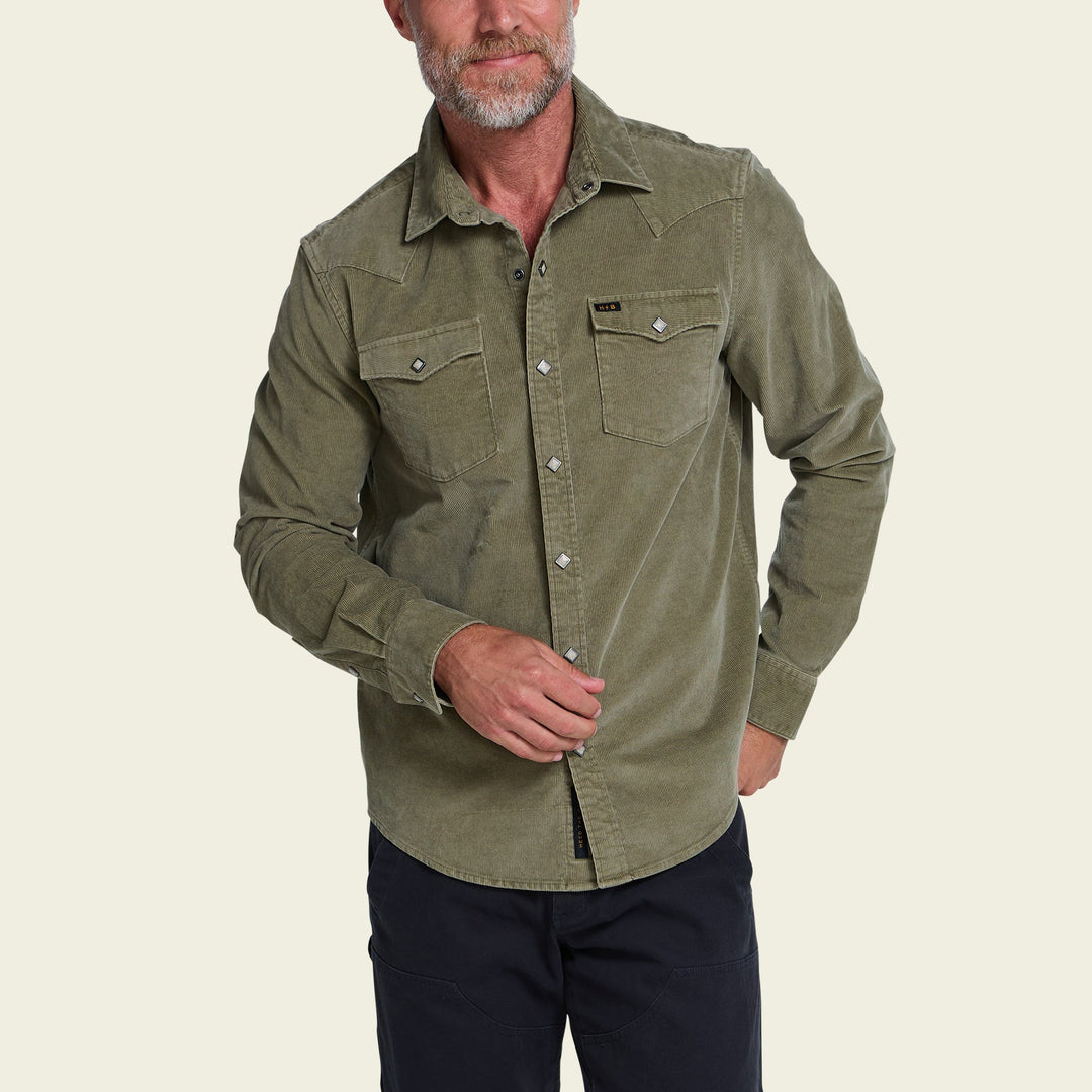 Banning Corduroy Snapshirt - Aloe - model front