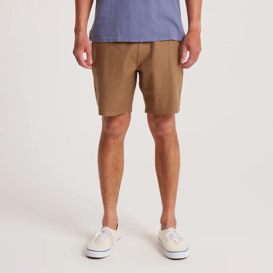 Layover Traveler Short 18"
