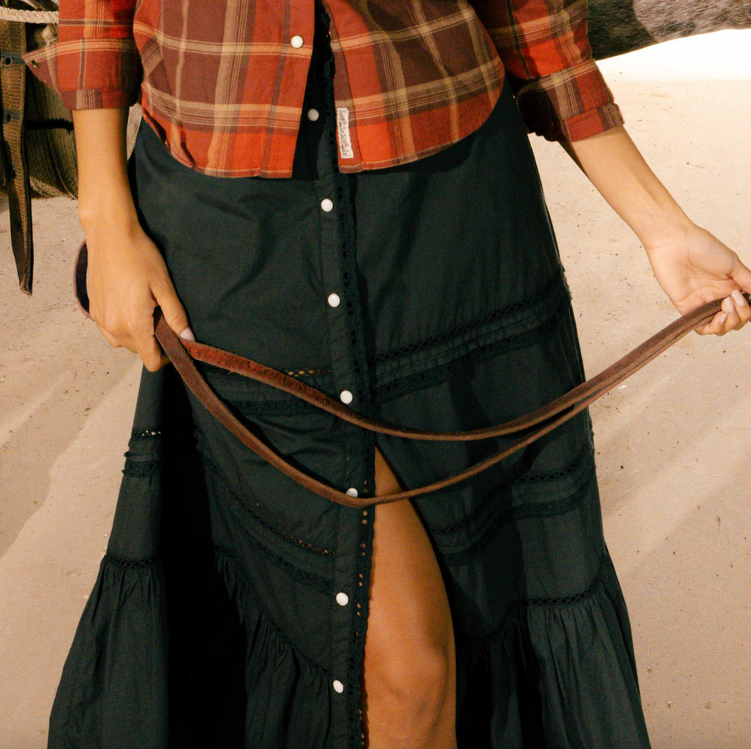 Prairie Skirt in Black – buttons