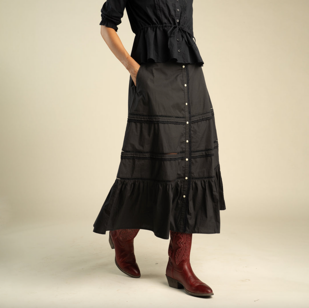 Prairie Skirt in Black – front-side