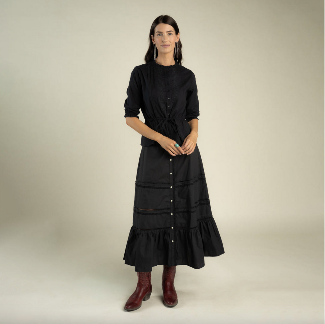 Prairie Skirt in Black – front