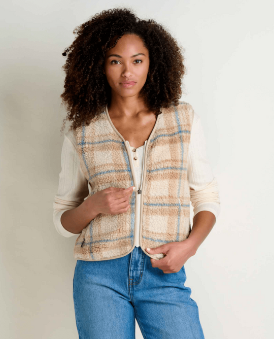 Toad &amp; Co Sespe Sherpa Vest in Limestone Pattern, lifestyle